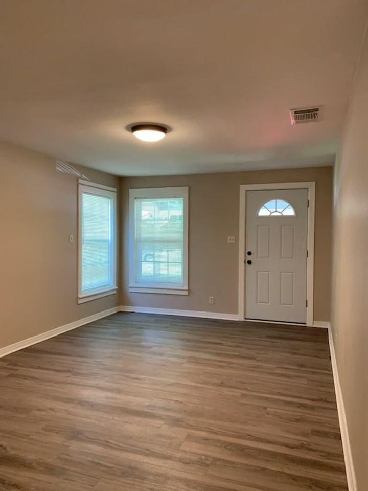 418 Jeanette St - Photo 3 of 4