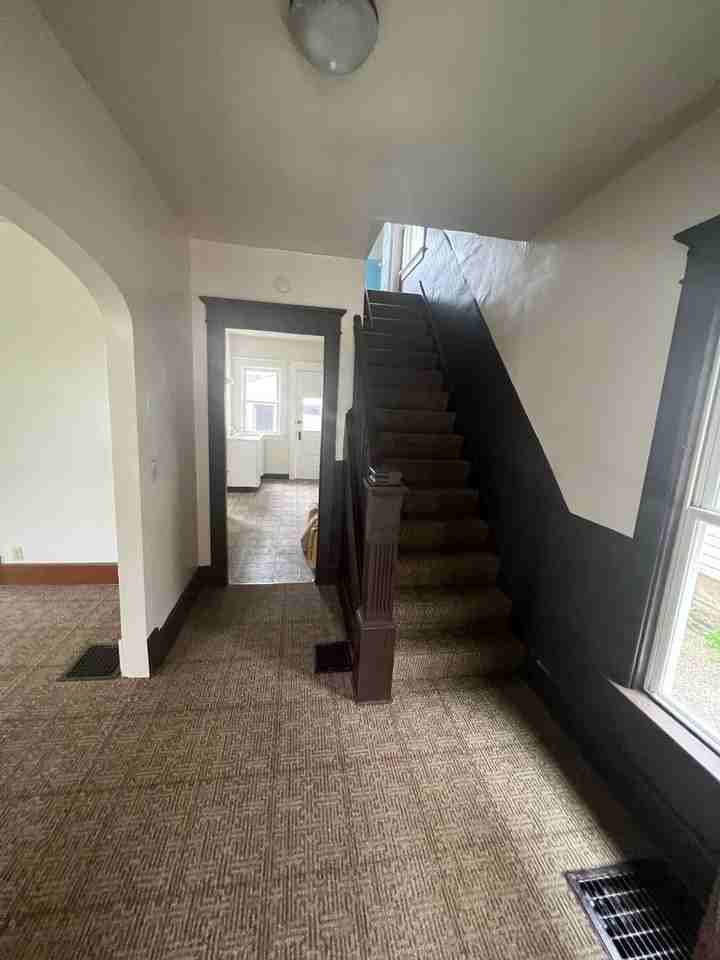 533 E 5th St - Photo 3 of 12