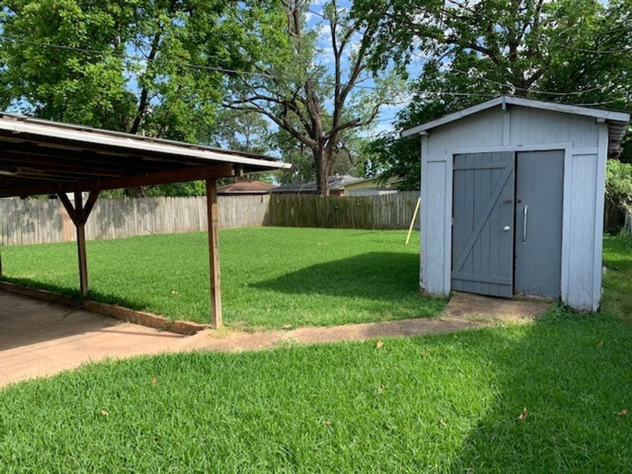 1822 Cambridge St - Photo 3 of 10