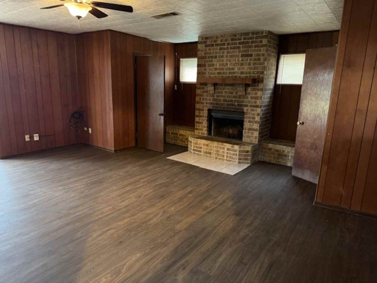 1822 Cambridge St - Photo 7 of 10