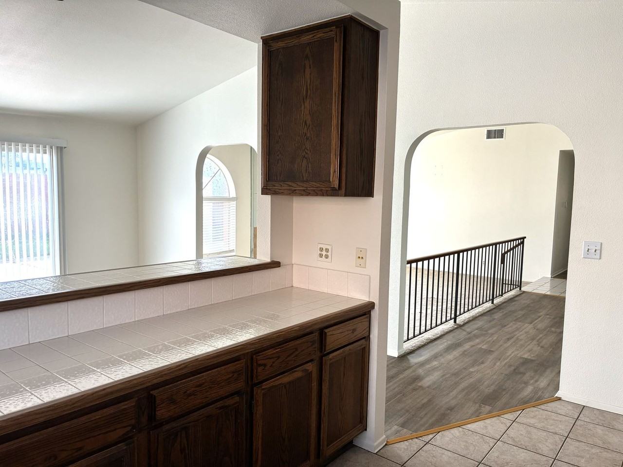 1737 N Encina Ave - Photo 6 of 32