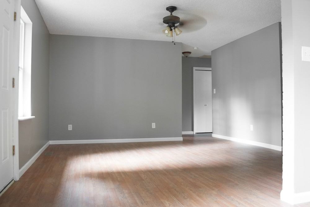 1923 N Hillcrest Ave - Photo 4 of 28