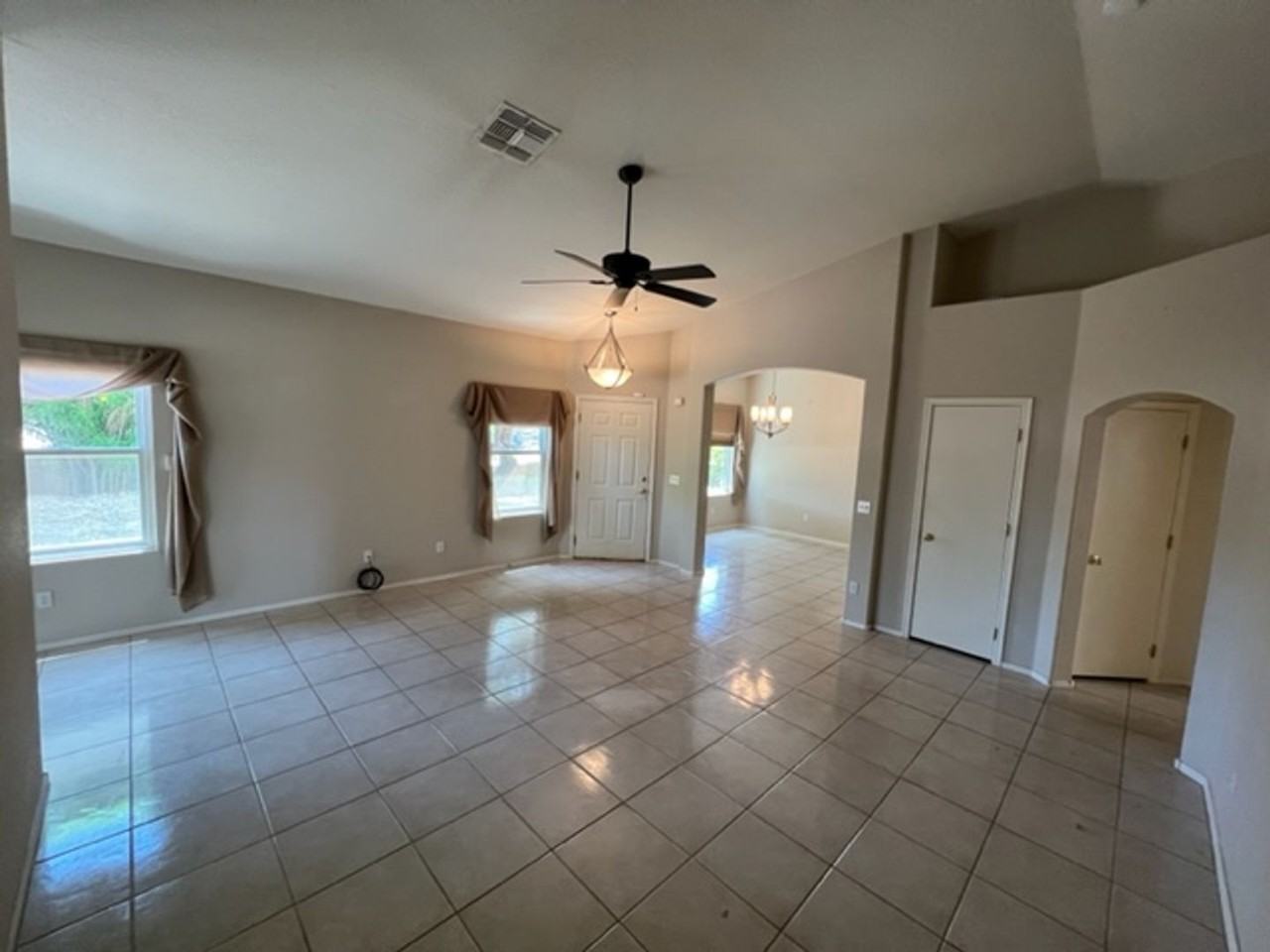 7453 W Sonesta Dr - Photo 6 of 31