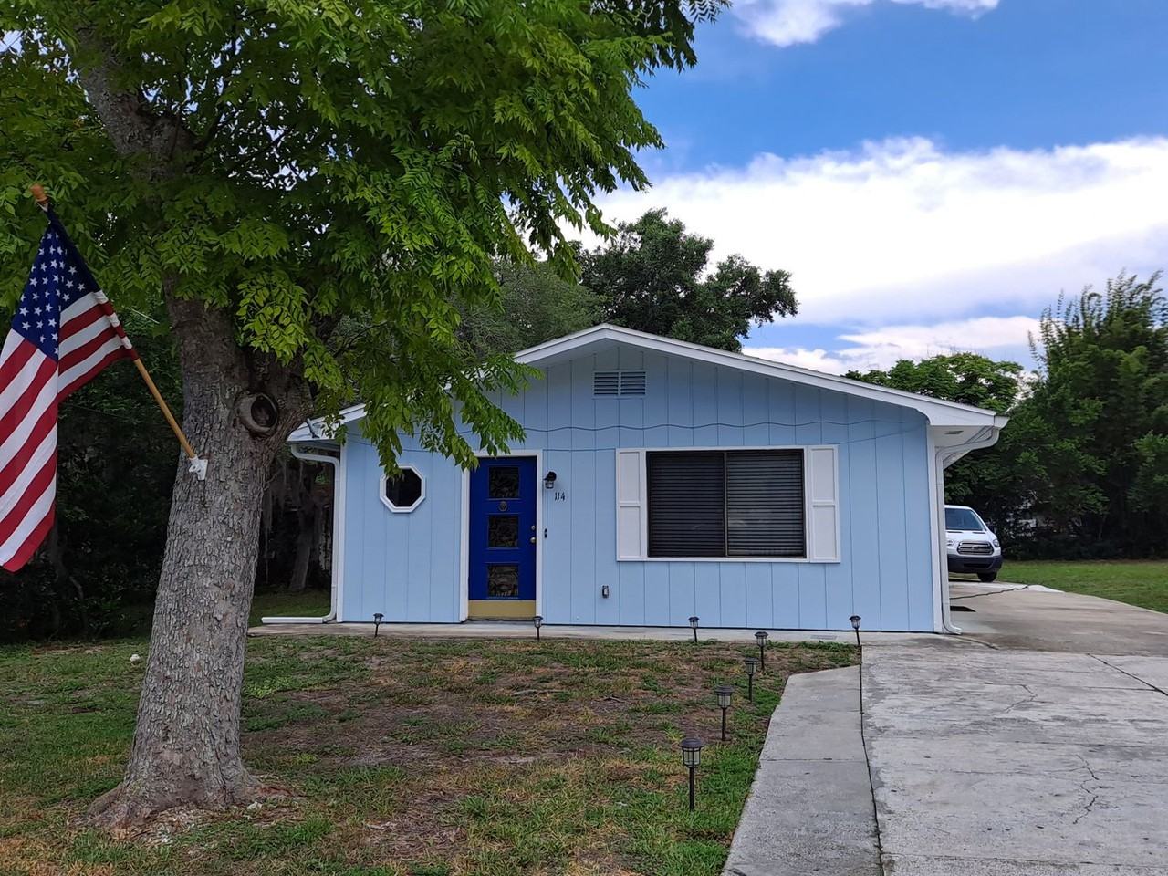 114 E Turgot Ave - Photo 2 of 13