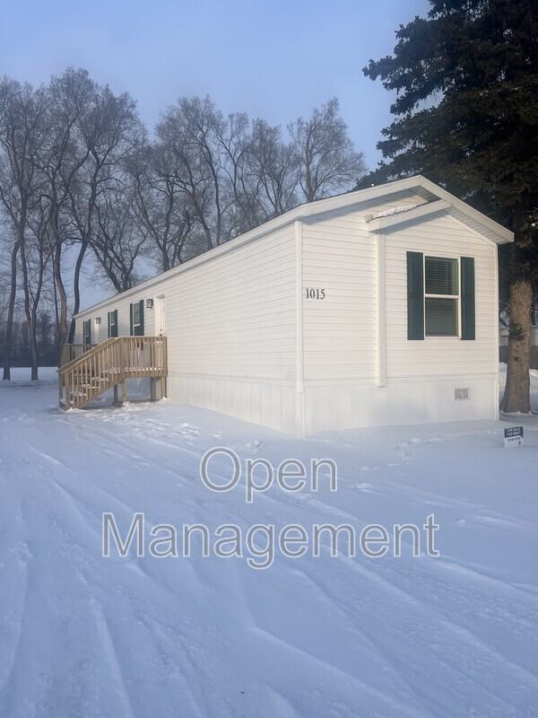 7-1015 Gibraltor Ave N #LOT7 - Photo 4 of 11