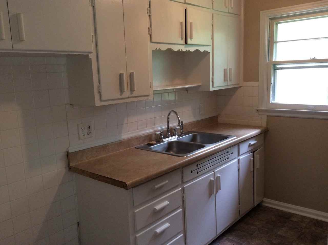 5902 E 32nd St - Photo 4 of 9