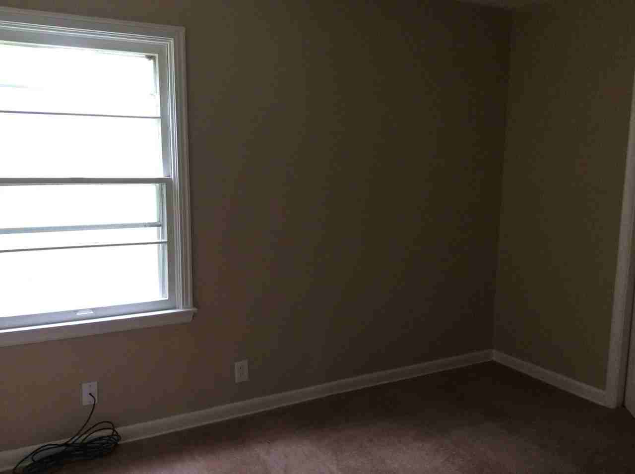 5902 E 32nd St - Photo 7 of 9