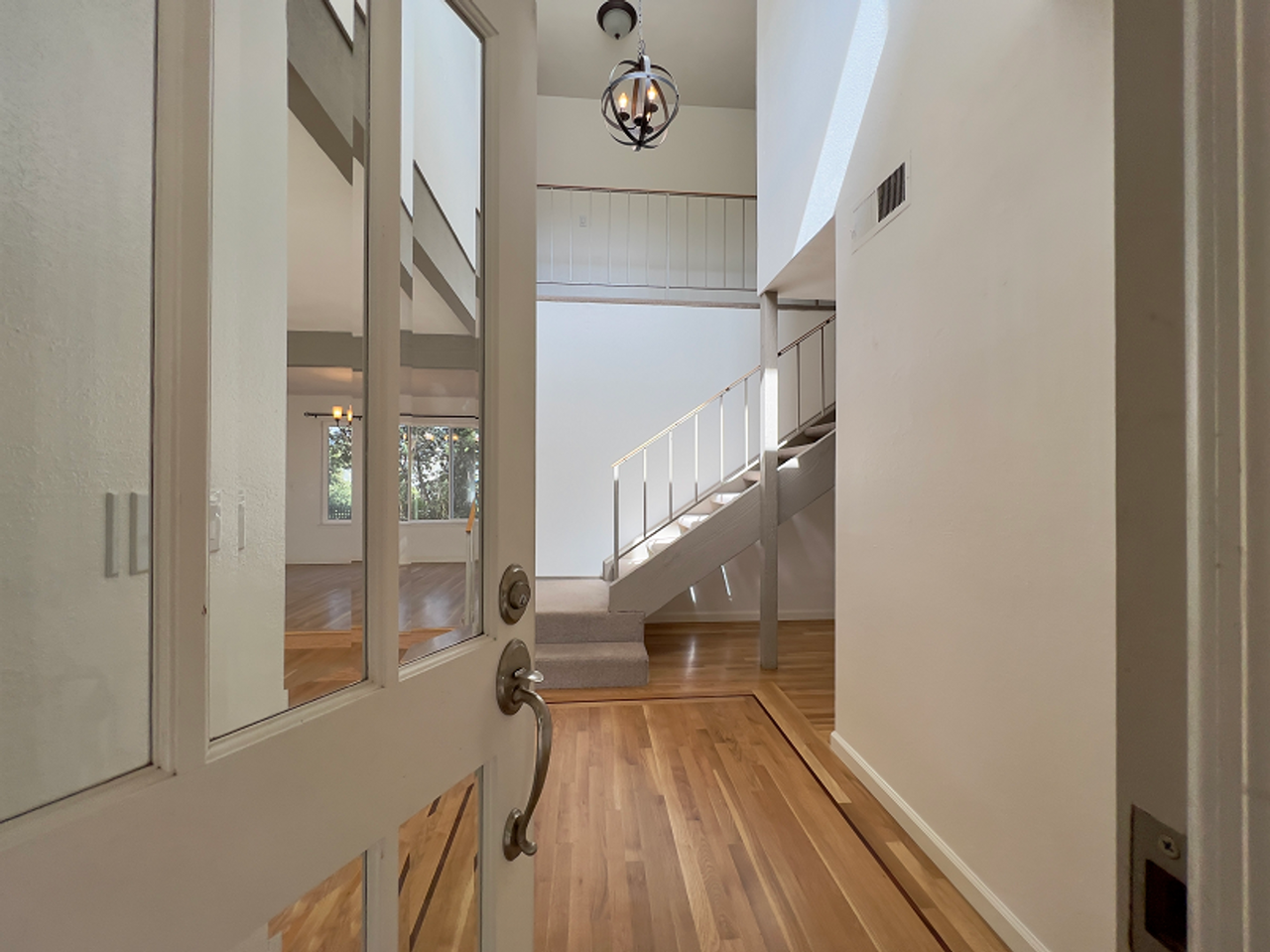 3518 Twin Oaks Ct - Photo 3 of 34