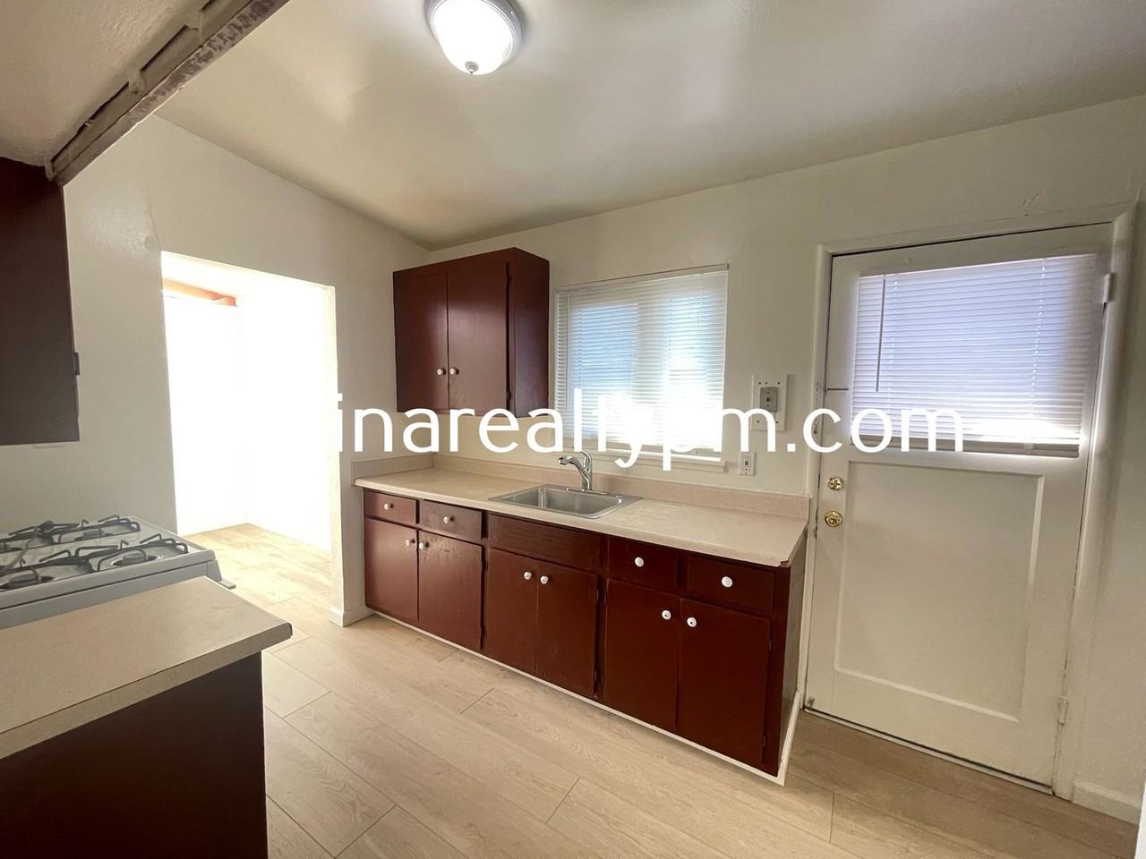 333 Cottonwood Dr - Photo 7 of 22