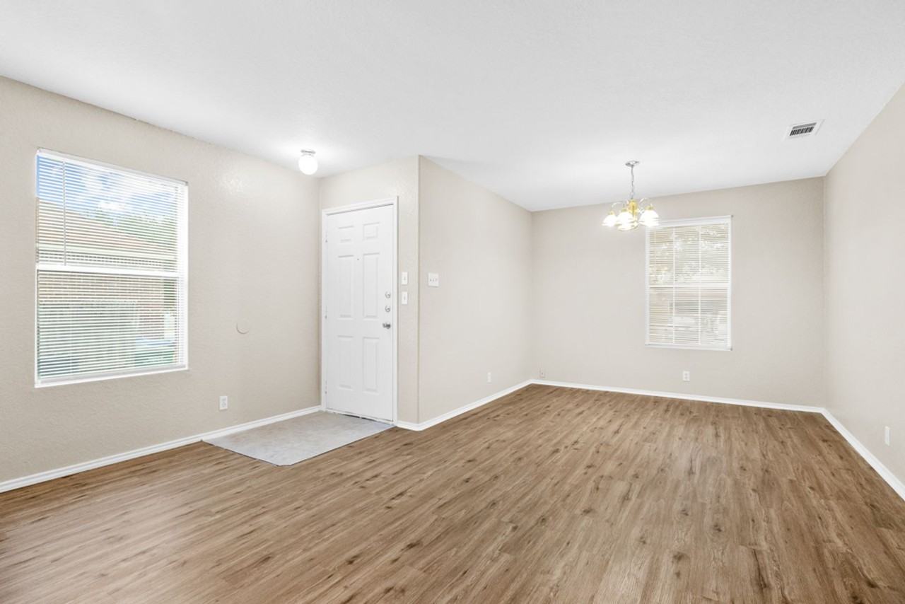 4811 Georges Farm - Photo 4 of 25