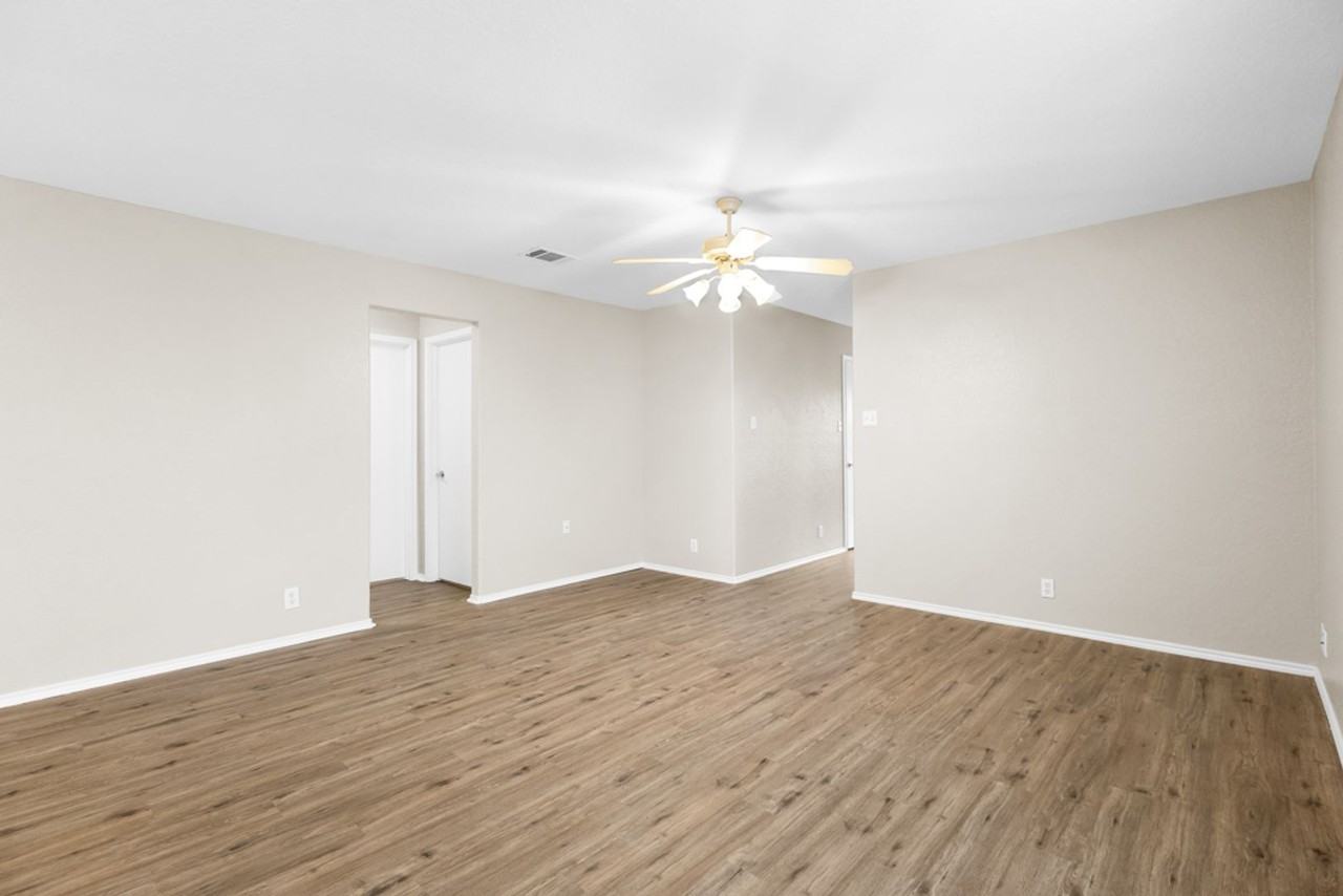 4811 Georges Farm - Photo 5 of 25