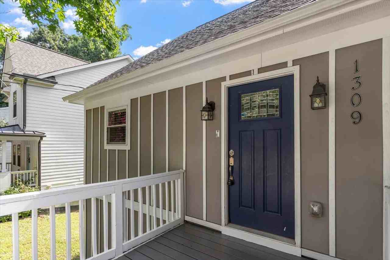 1309 Hill St - Photo 3 of 27