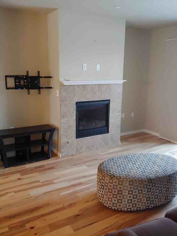 1034 Griffith St - Photo 3 of 19