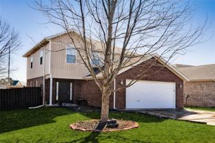 3705 Sw Hansom Loop - Photo 1 of 1