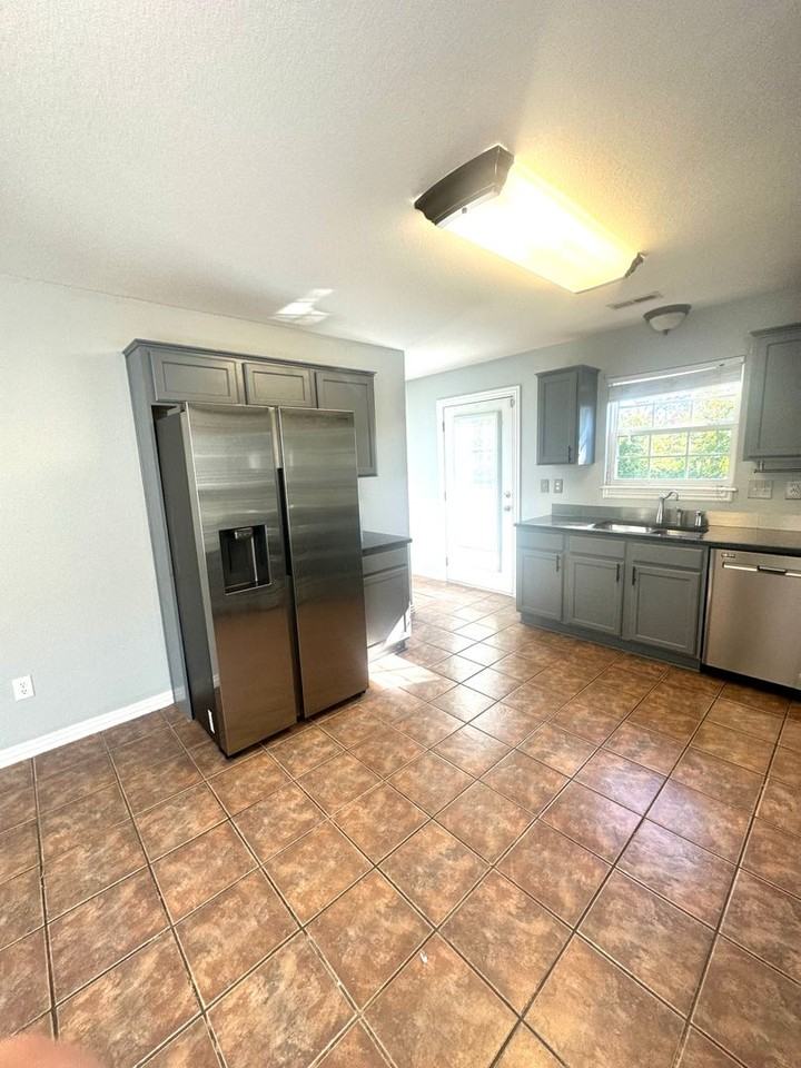 3705 Sw Hansom Loop - Photo 6 of 26