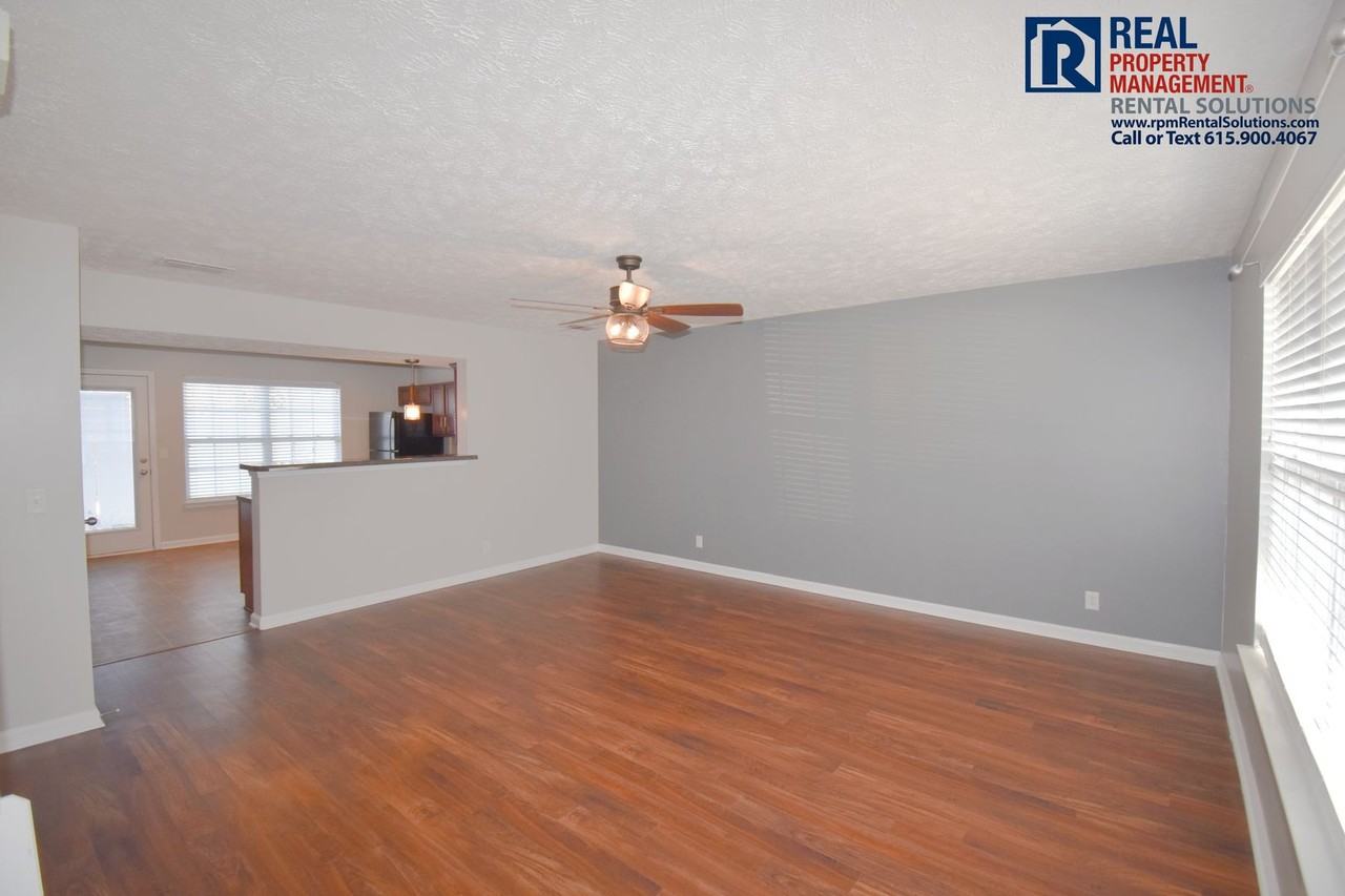 2106 Victory Gallop Ln - Photo 3 of 21