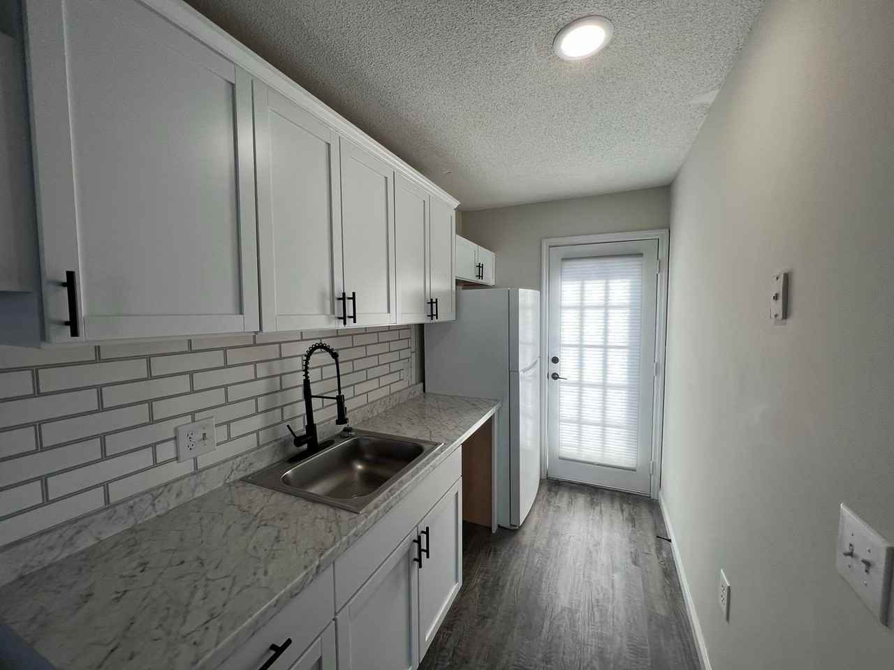 230 Lanier Dr #185 - Photo 2 of 11