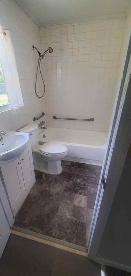 303 Martin Luther King Jr Dr - Photo 5 of 14