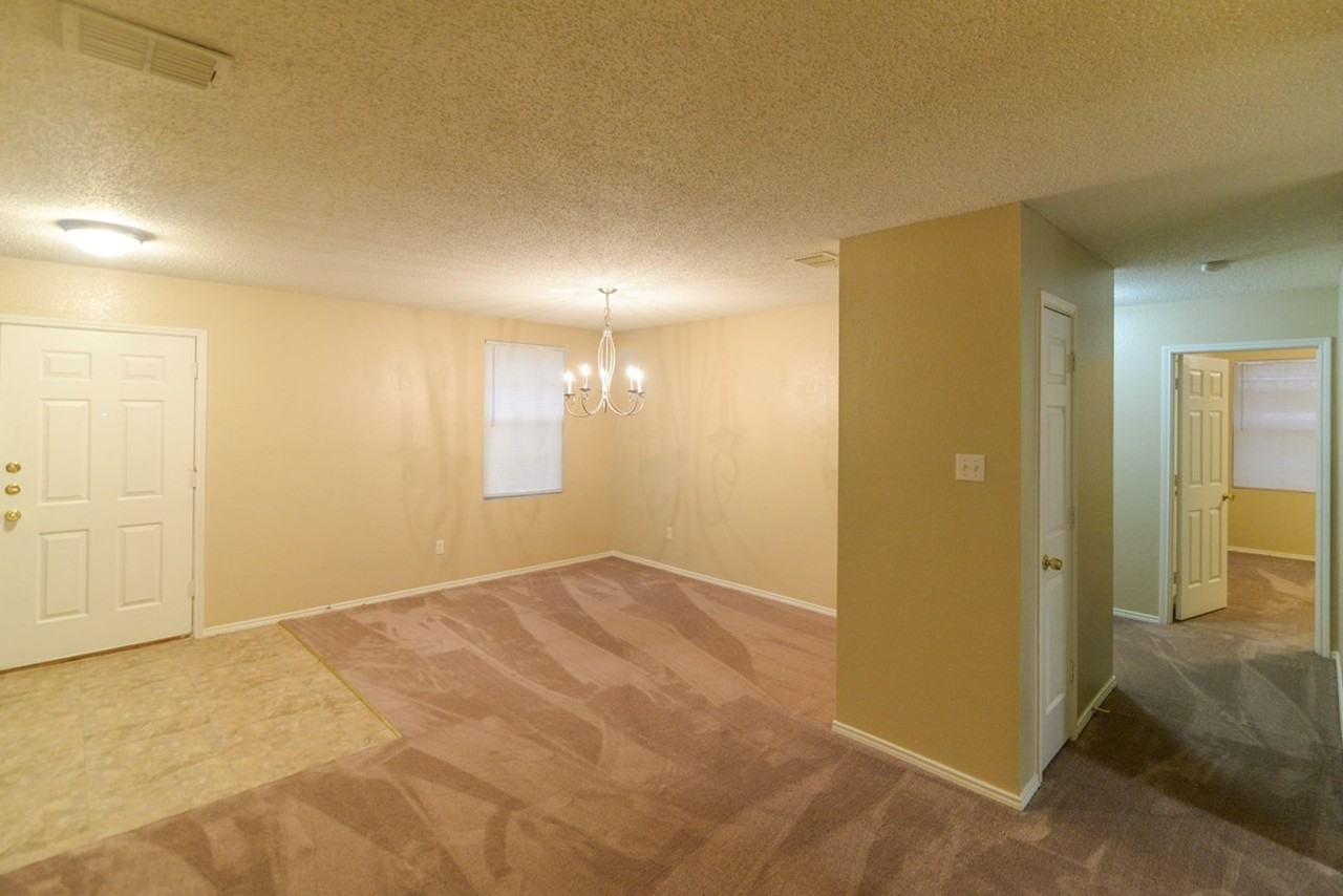 1508 Honey Bee Ln - Photo 3 of 17