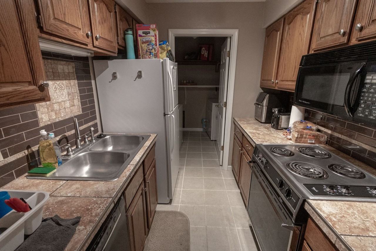 106 E Green Meadows Rd - Photo 6 of 22