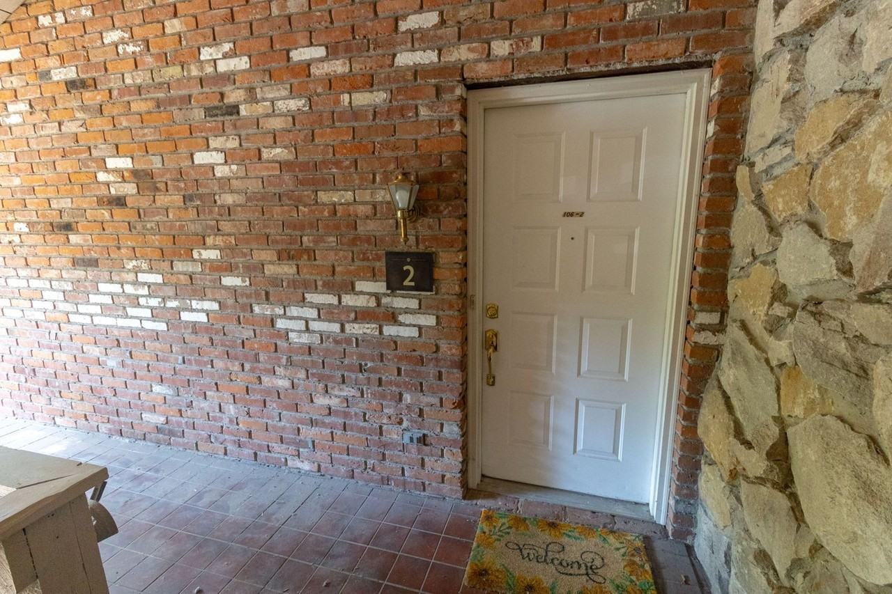 106 E Green Meadows Rd - Photo 3 of 26