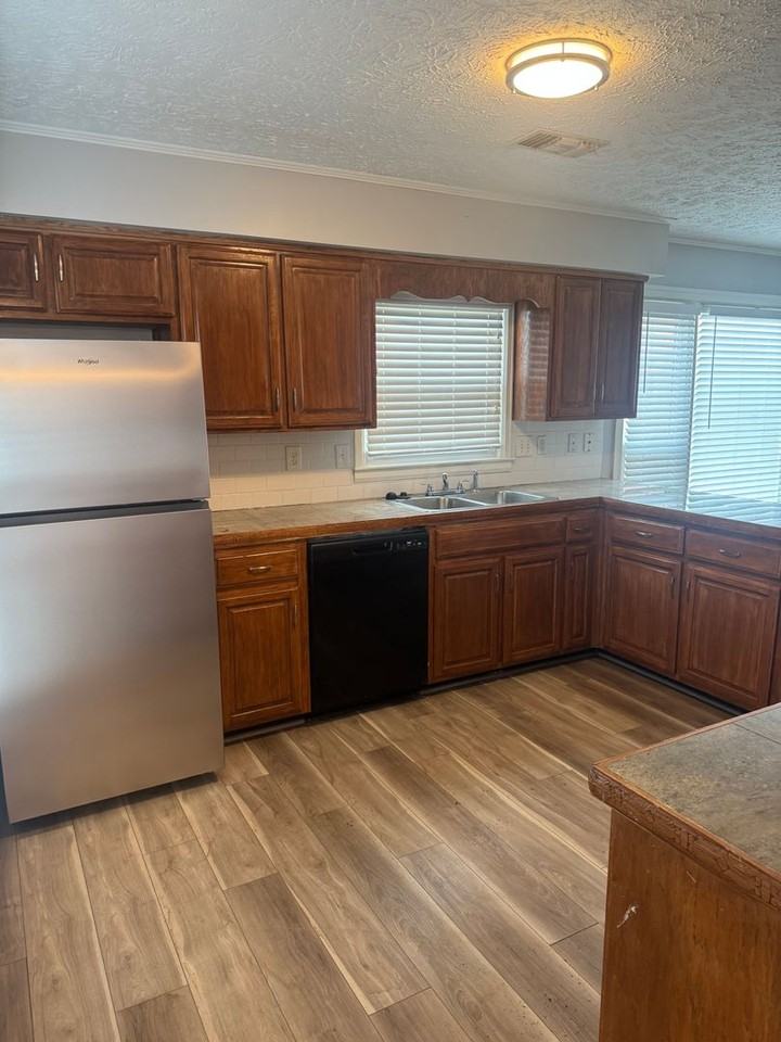 6430 Chappelle Ln - Photo 5 of 32