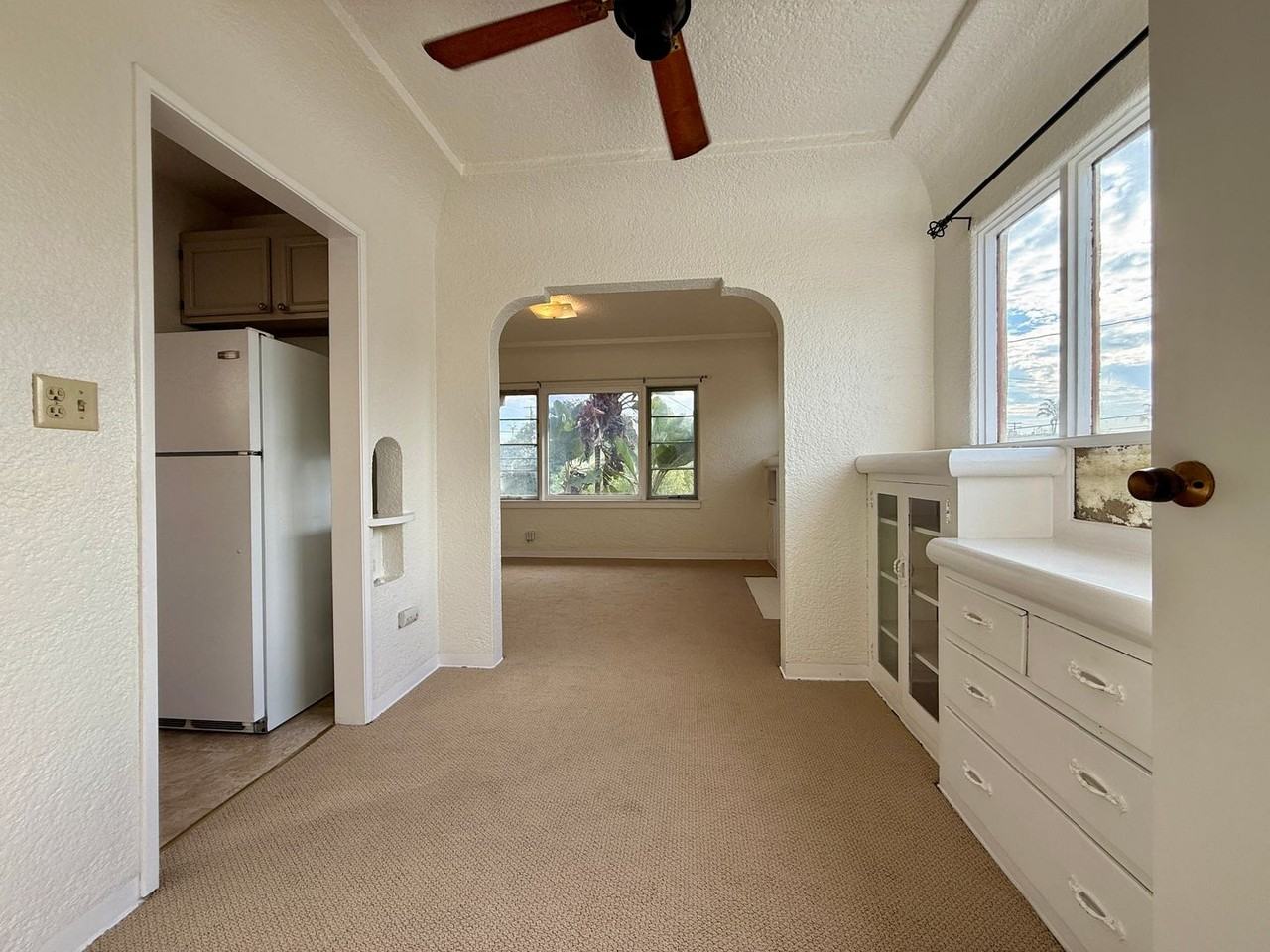 2036 29th St - Photo 2 of 21