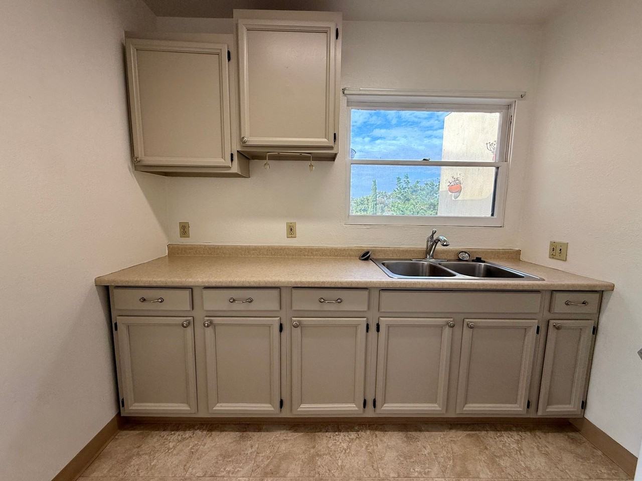 2036 29th St - Photo 7 of 21