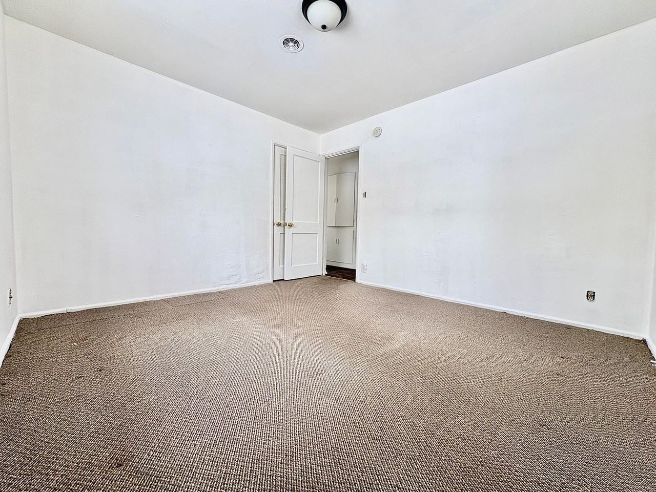 429 S 28th St - Photo 6 of 9