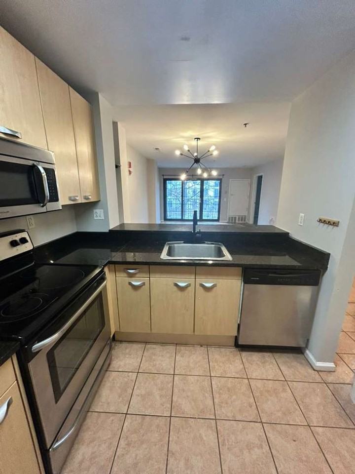 2 Leverington Ave #28 - Photo 5 of 22