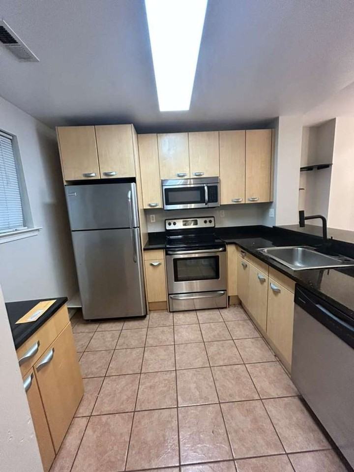 2 Leverington Ave #28 - Photo 6 of 22