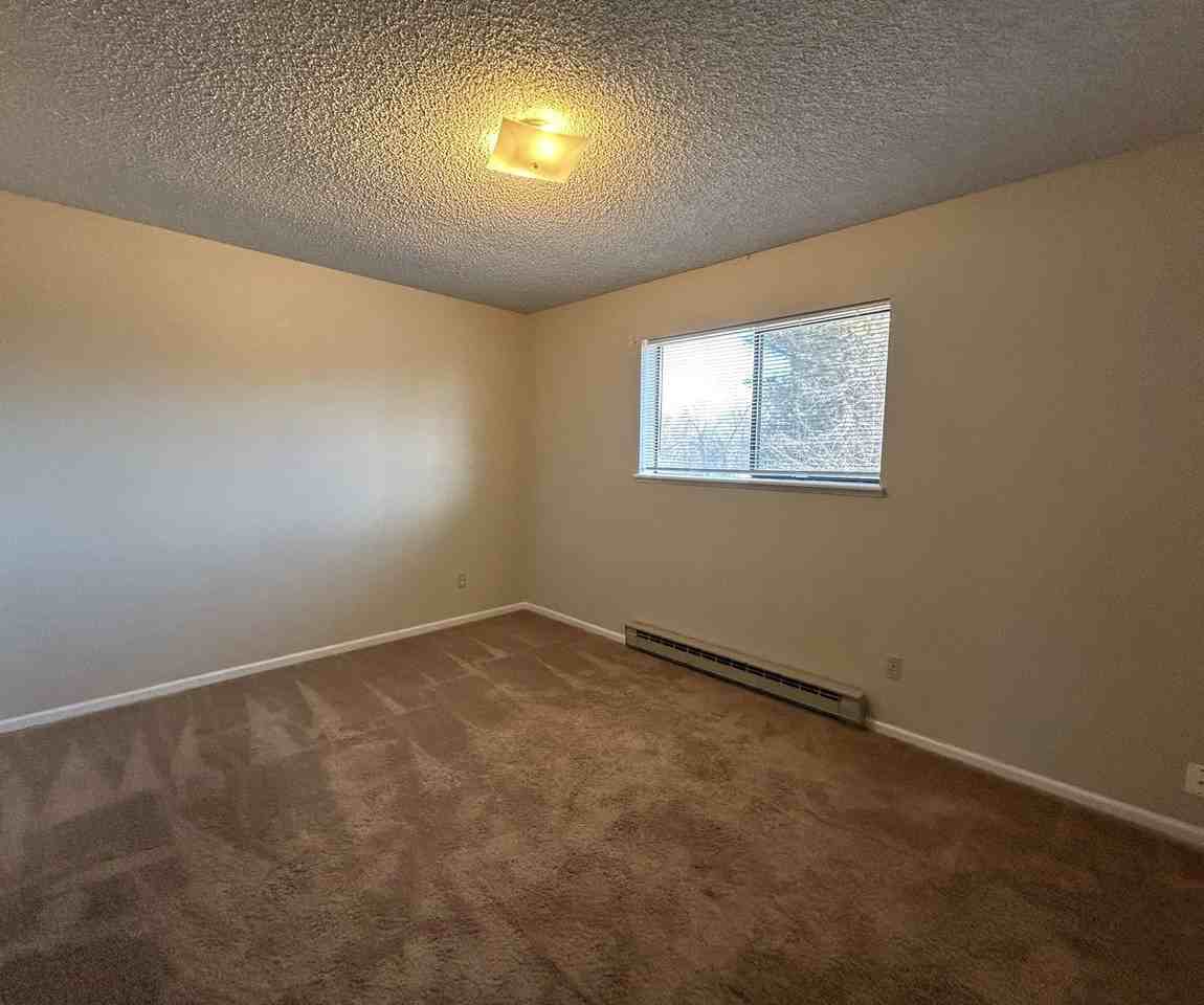 2412 Amherst St - Photo 7 of 13