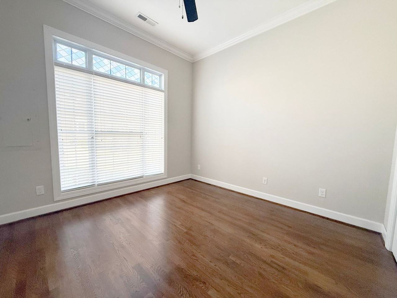 325 Bowerwood Cir - Photo 6 of 32