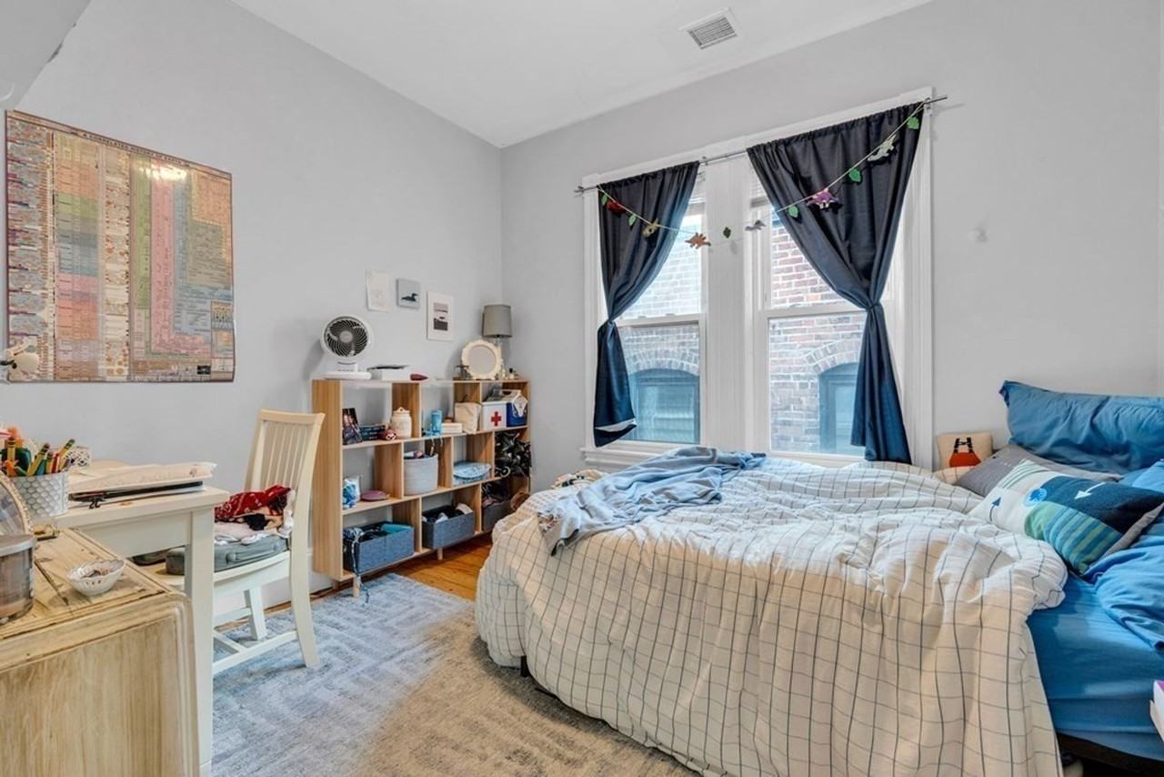 176 Saint Alphonsus St - Photo 2 of 19