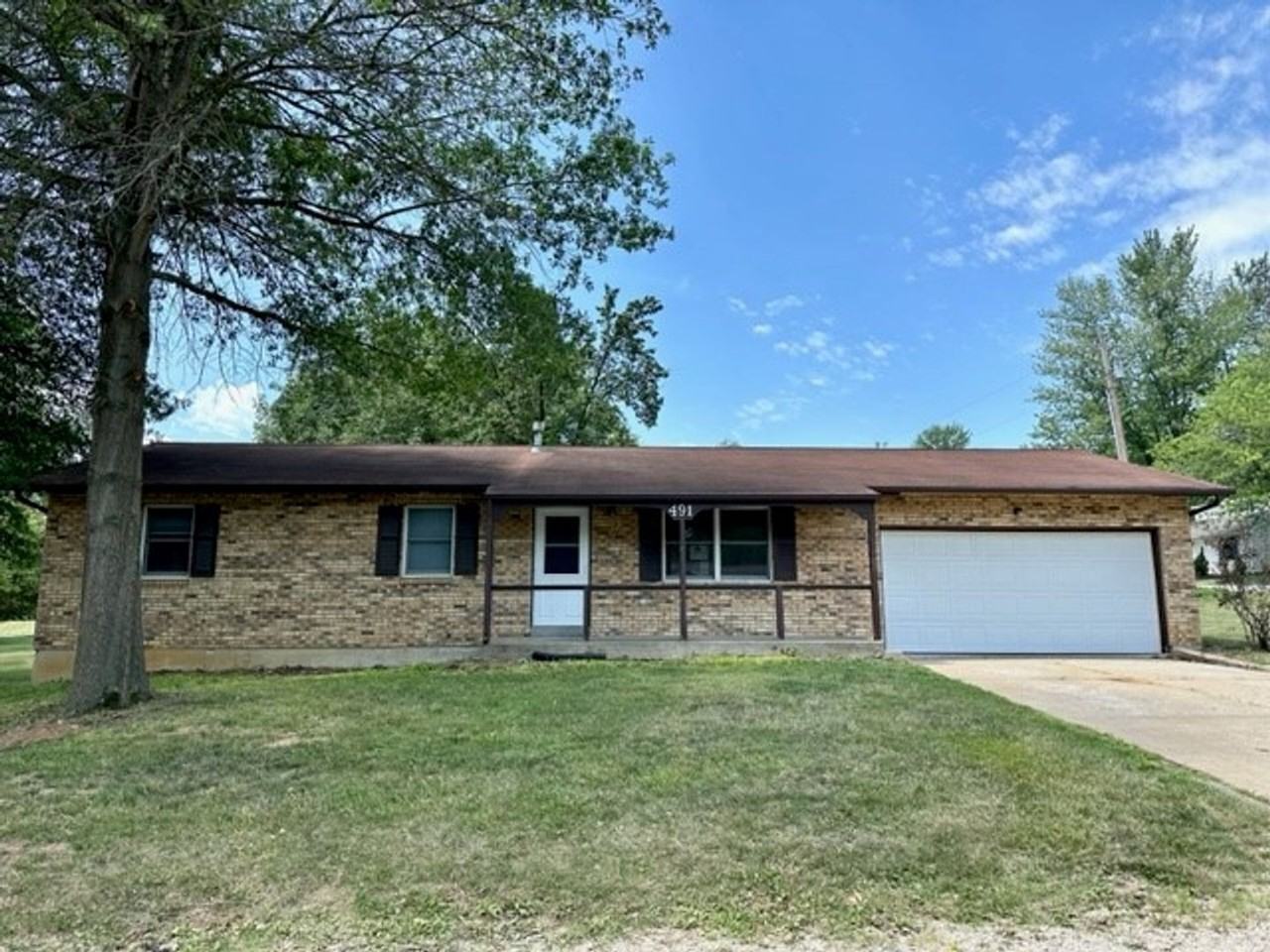 491 Charles St - Photo 2 of 12