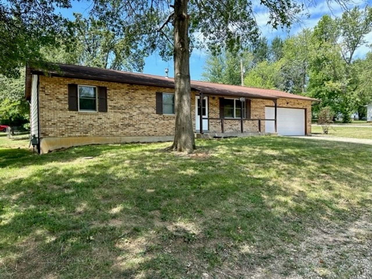 491 Charles St - Photo 3 of 12