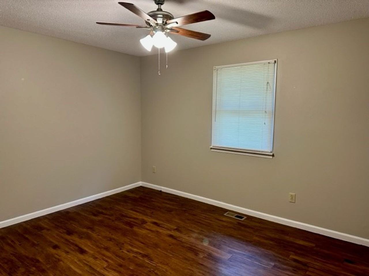 491 Charles St - Photo 7 of 12