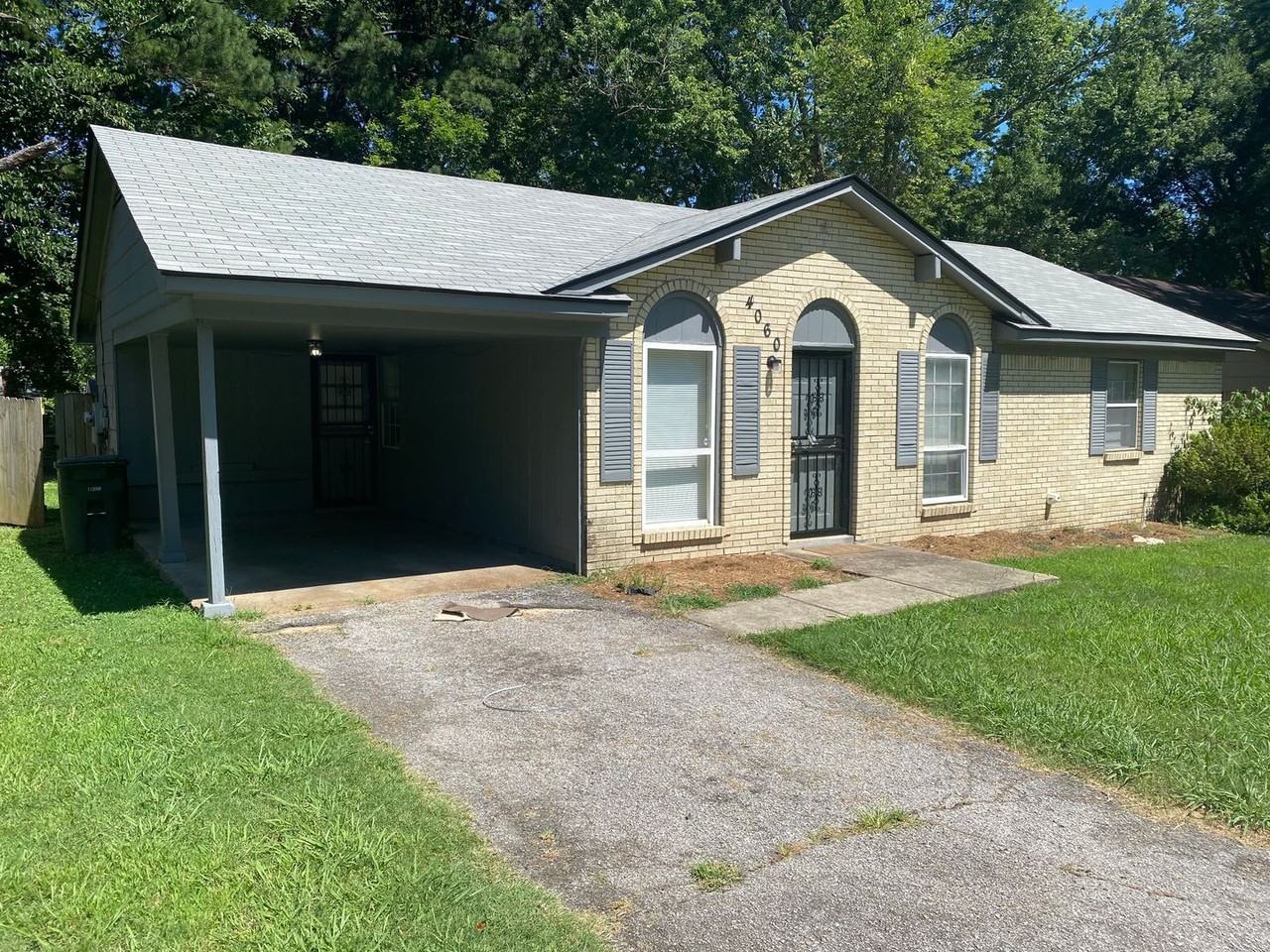 4060 Stowe St - Photo 3 of 15