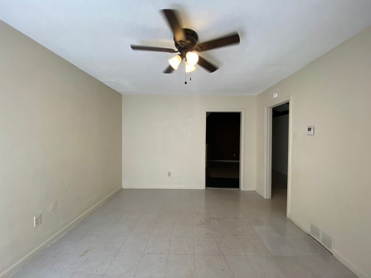 4060 Stowe St - Photo 4 of 15