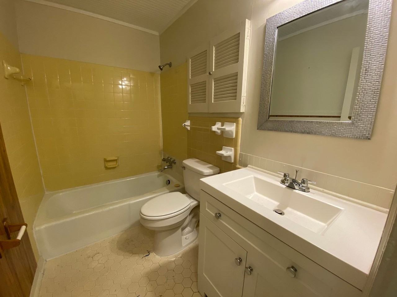 4060 Stowe St - Photo 7 of 15