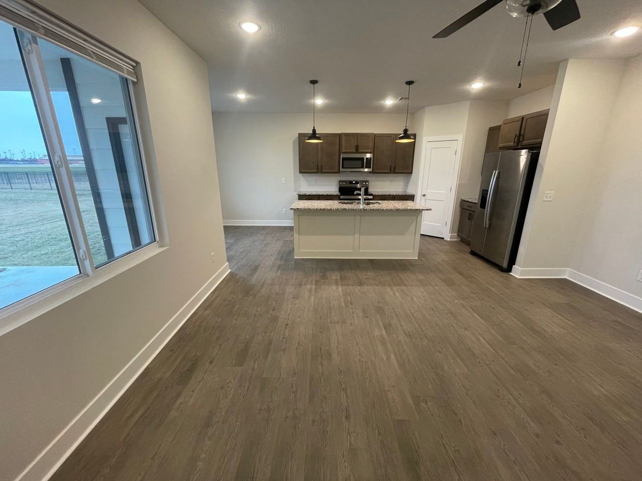 960 Long Path Cir - Photo 3 of 19
