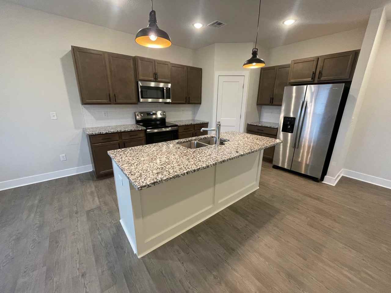 960 Long Path Cir - Photo 4 of 19