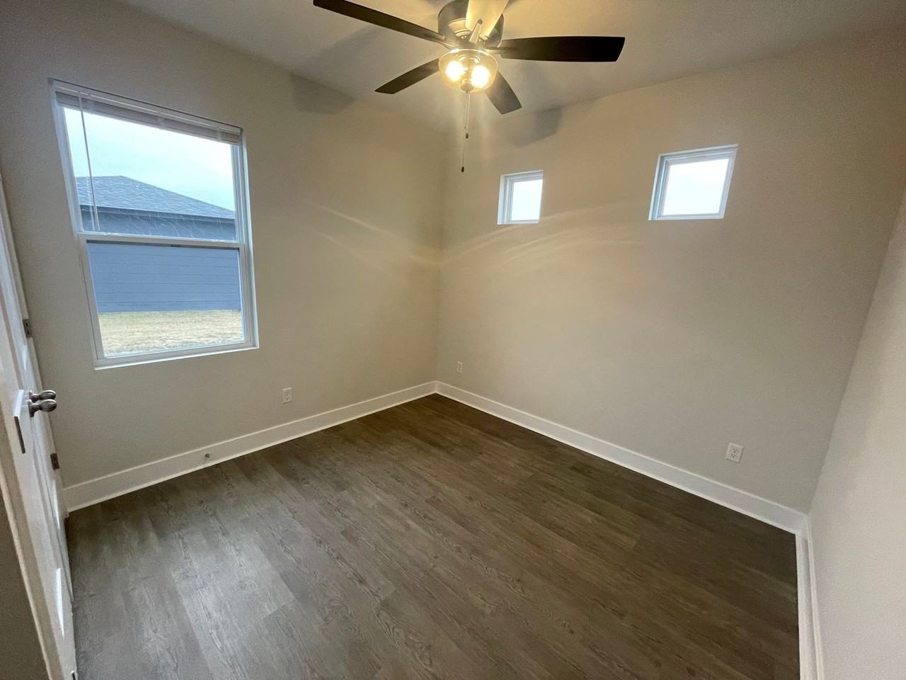 960 Long Path Cir - Photo 5 of 19