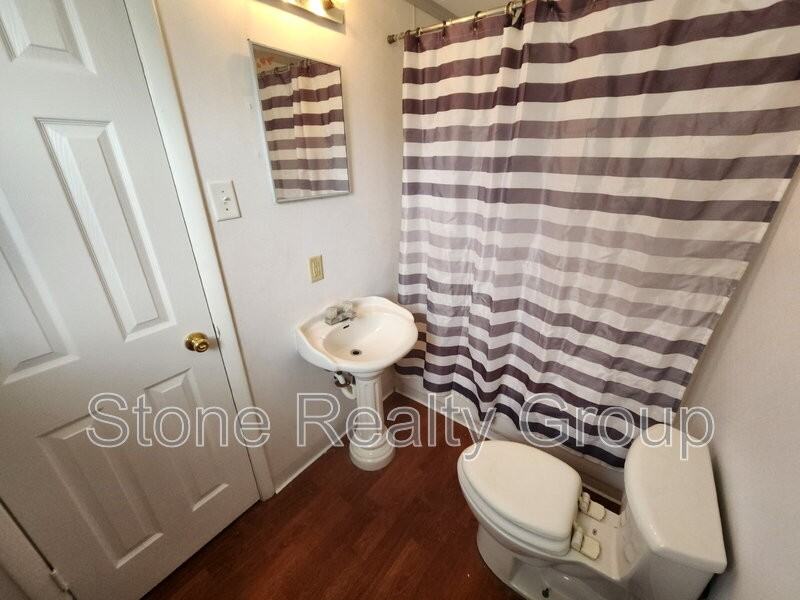 1022 3rd Ave - Photo 6 of 6