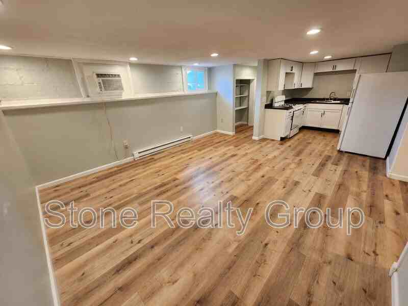 1527 Ohio St #5 - Photo 2 of 7