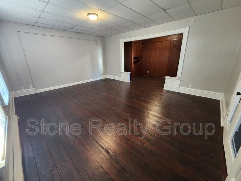 1527 Ohio St #1 - Photo 3 of 9