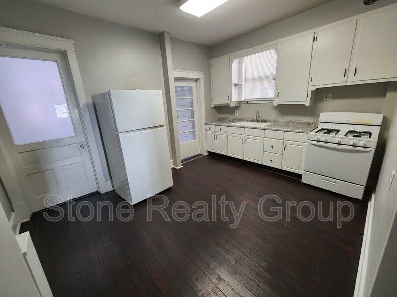 1527 Ohio St #1 - Photo 4 of 9