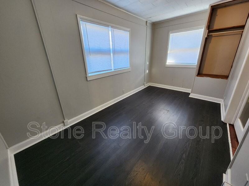 1527 Ohio St #1 - Photo 5 of 9