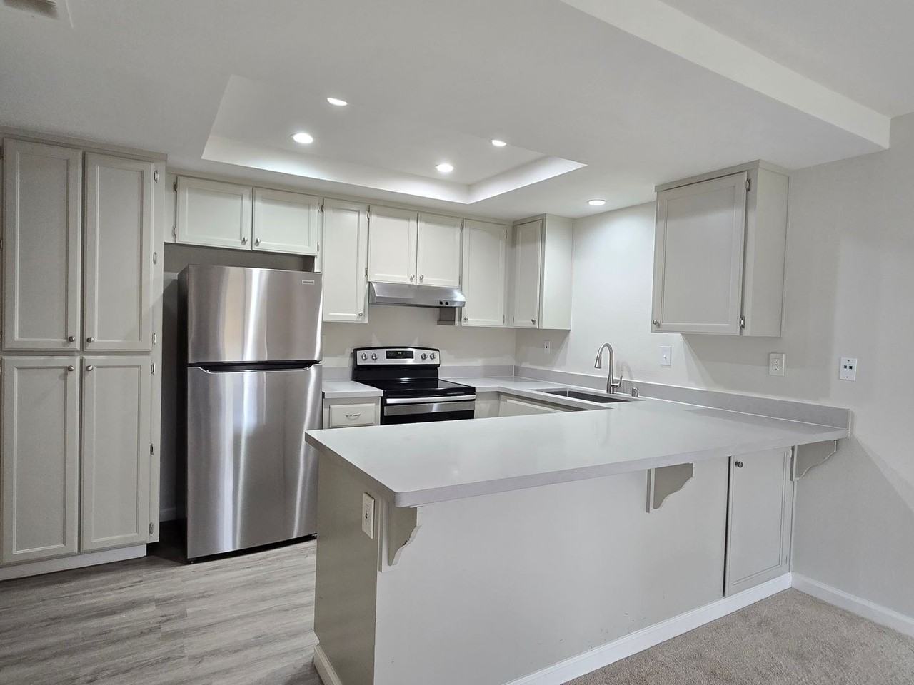 1685 Chesterton Cir - Photo 4 of 10