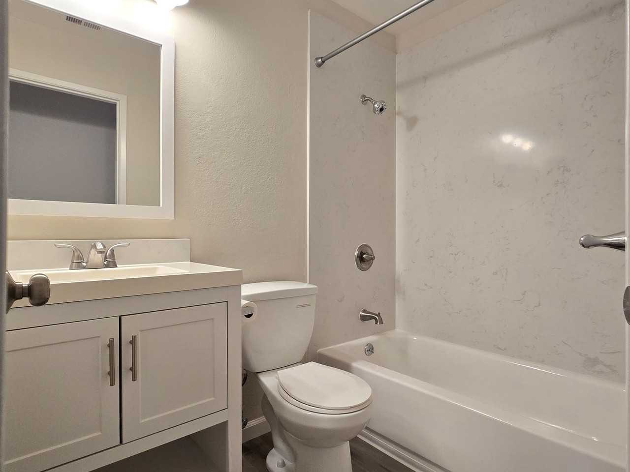 1685 Chesterton Cir - Photo 6 of 10